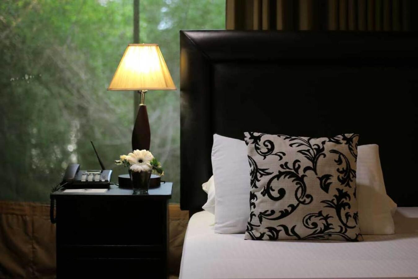 Leopard Trails Yala Hotel ภายนอก รูปภาพ